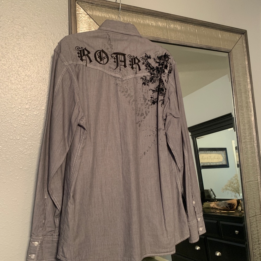 Roar Button Up - image 1